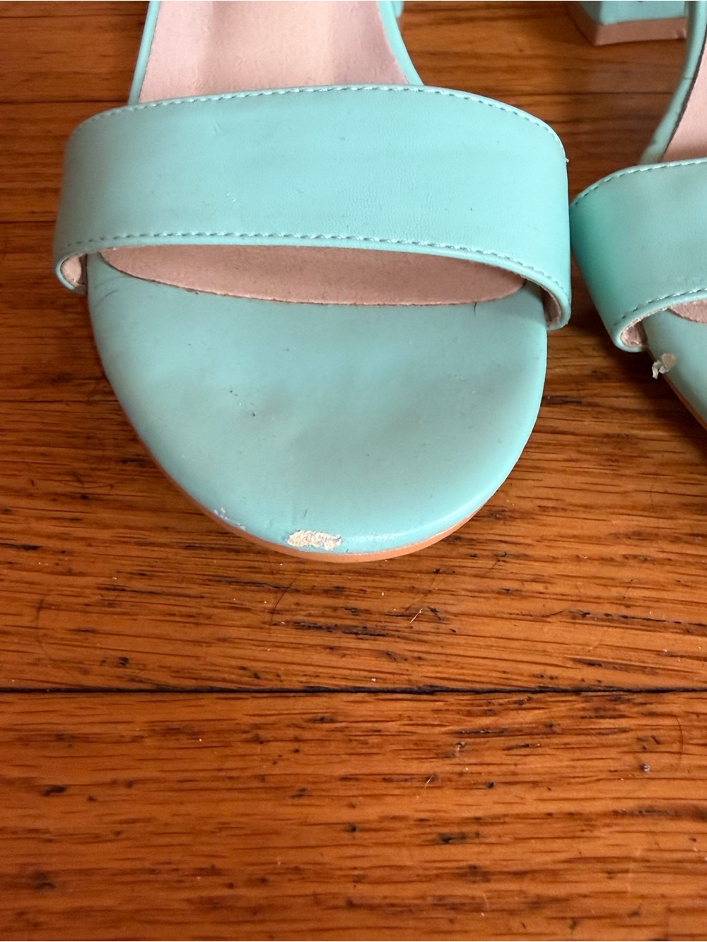 Mint Bee Block Heel Sandals with Ankle Strap - Picture 5 of 8